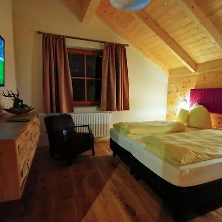 Dom wakacyjny 5 Sterne Holzchalet Dienberger Hof