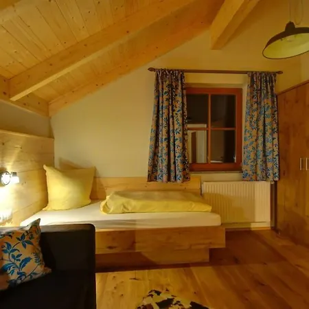 5 Sterne Holzchalet Dienberger Hof *